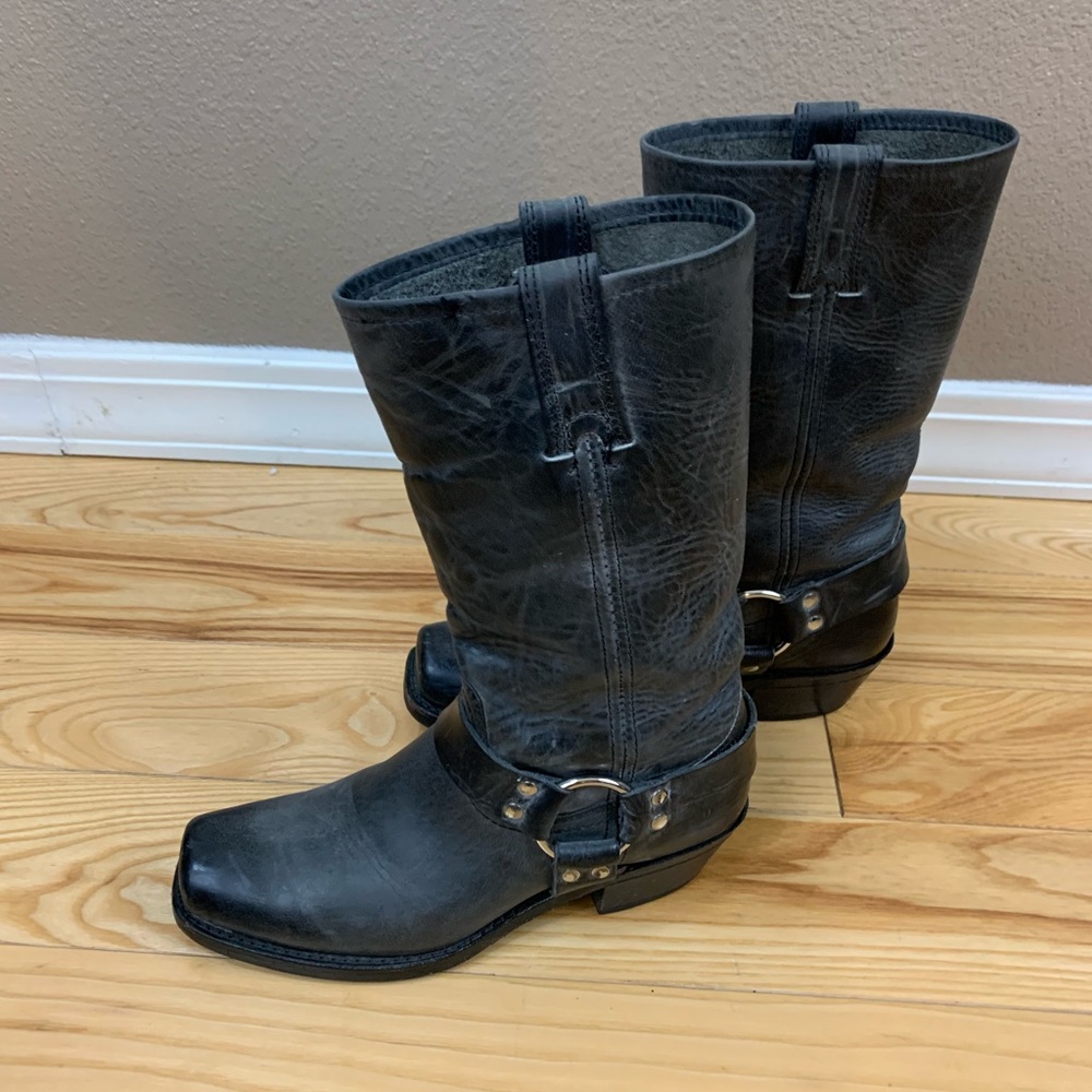 Womens sz 8 Dark grey Frye harness boot.  EUC!